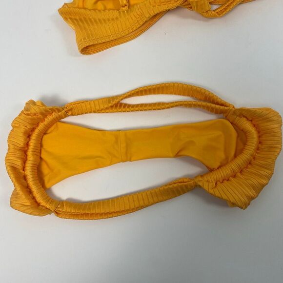 Monday Swimwear Clovelly Top (S) & Malta Bottom (M) Bikini - Picture 5 of 7